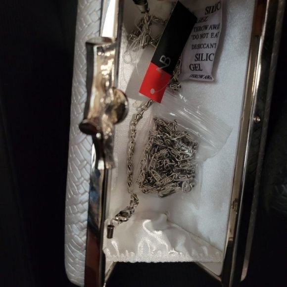 Elegant Evening Black Clutch Purse Cocktail Purse Wedding Evening Purse- NEW - Picture 8 of 11